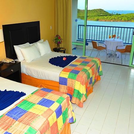 Grand Royal Antiguan Beach Resort Five Islands Village Δωμάτιο φωτογραφία