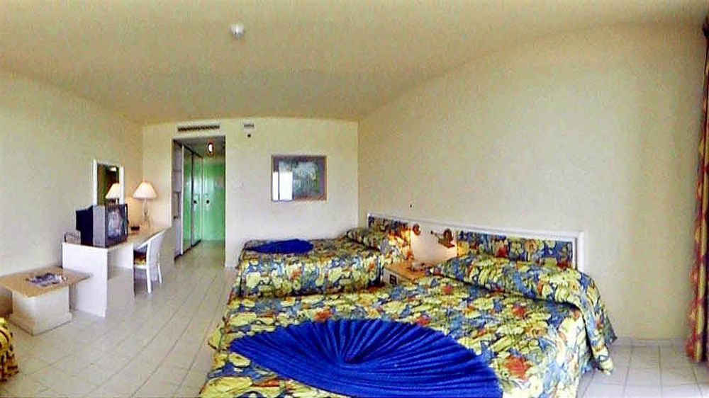 Grand Royal Antiguan Beach Resort Five Islands Village Εξωτερικό φωτογραφία